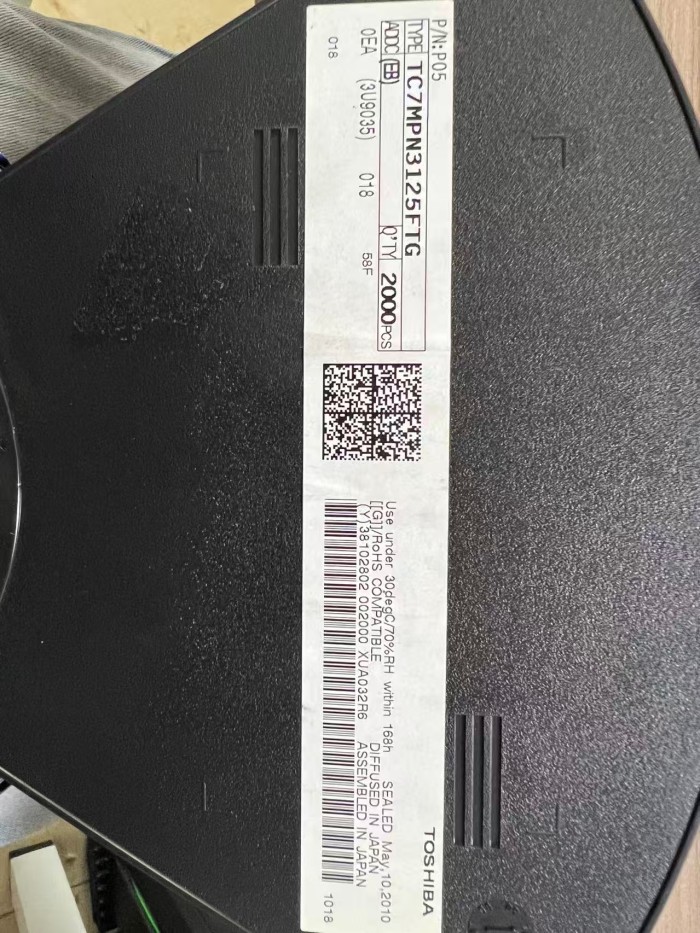 TOSHIBA